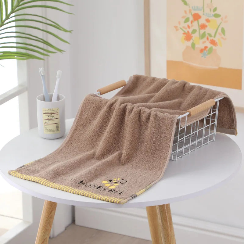 13.8 x 29.5-Inch Cat-Paw Cotton Towel